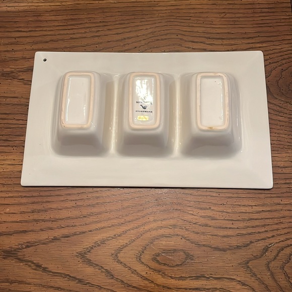 Nora Fleming Pearl Dot Divided Stoneware Dish - Picture 10 of 16